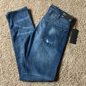 Silver Jeans Taavi Slim Fit/ Super Slim Leg